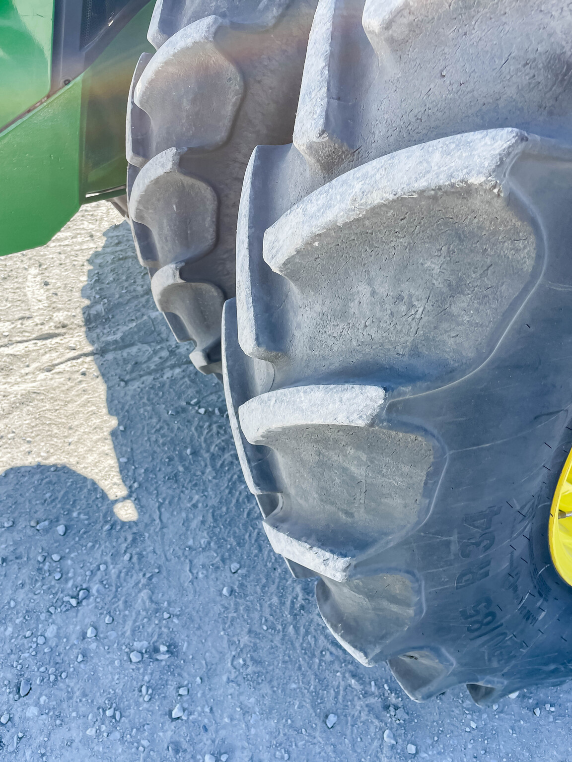  2023 John Deere 8R 370 at LandMark in Hebron, NE