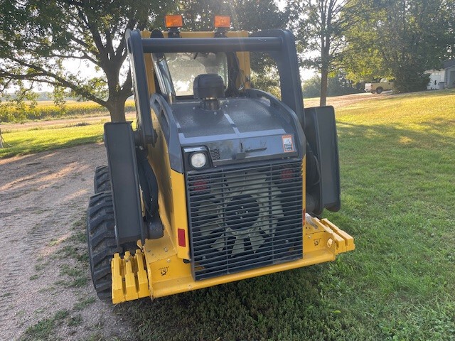  2016 John Deere 332E at LandMark in Kearney, NE