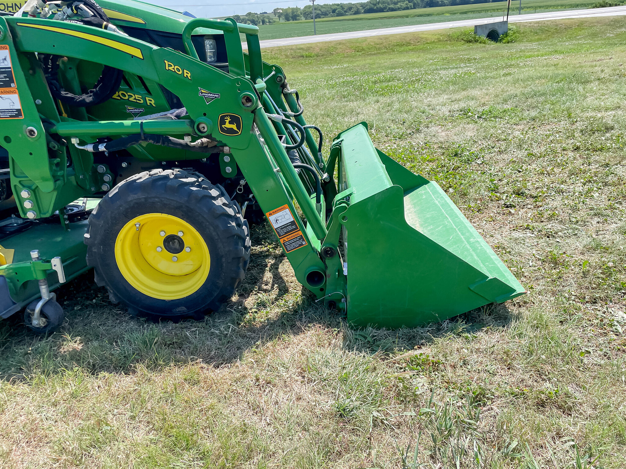  2023 John Deere 2025R at LandMark in Beatrice, NE