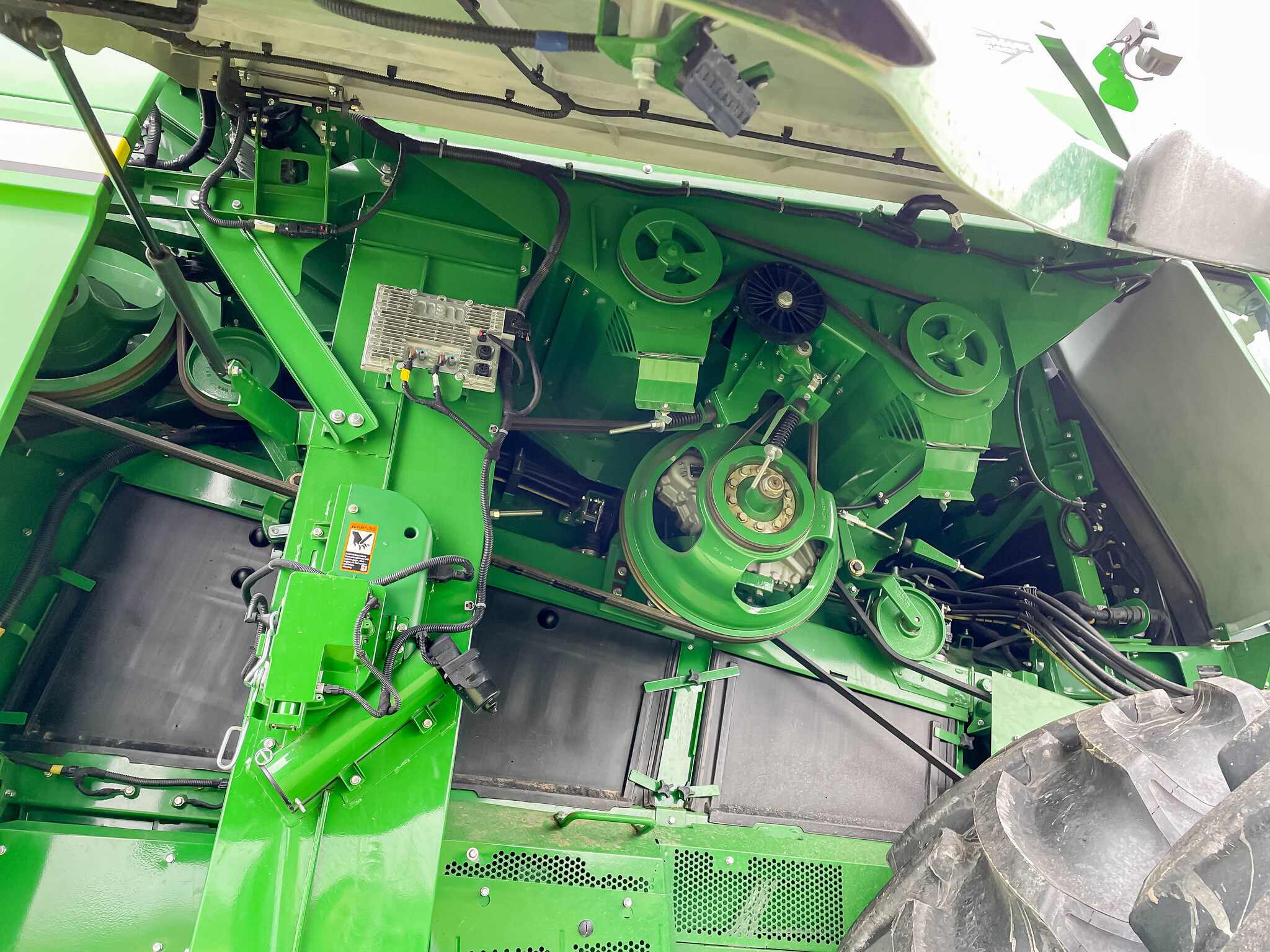  2023 John Deere X9 1100 at LandMark in Beatrice, NE