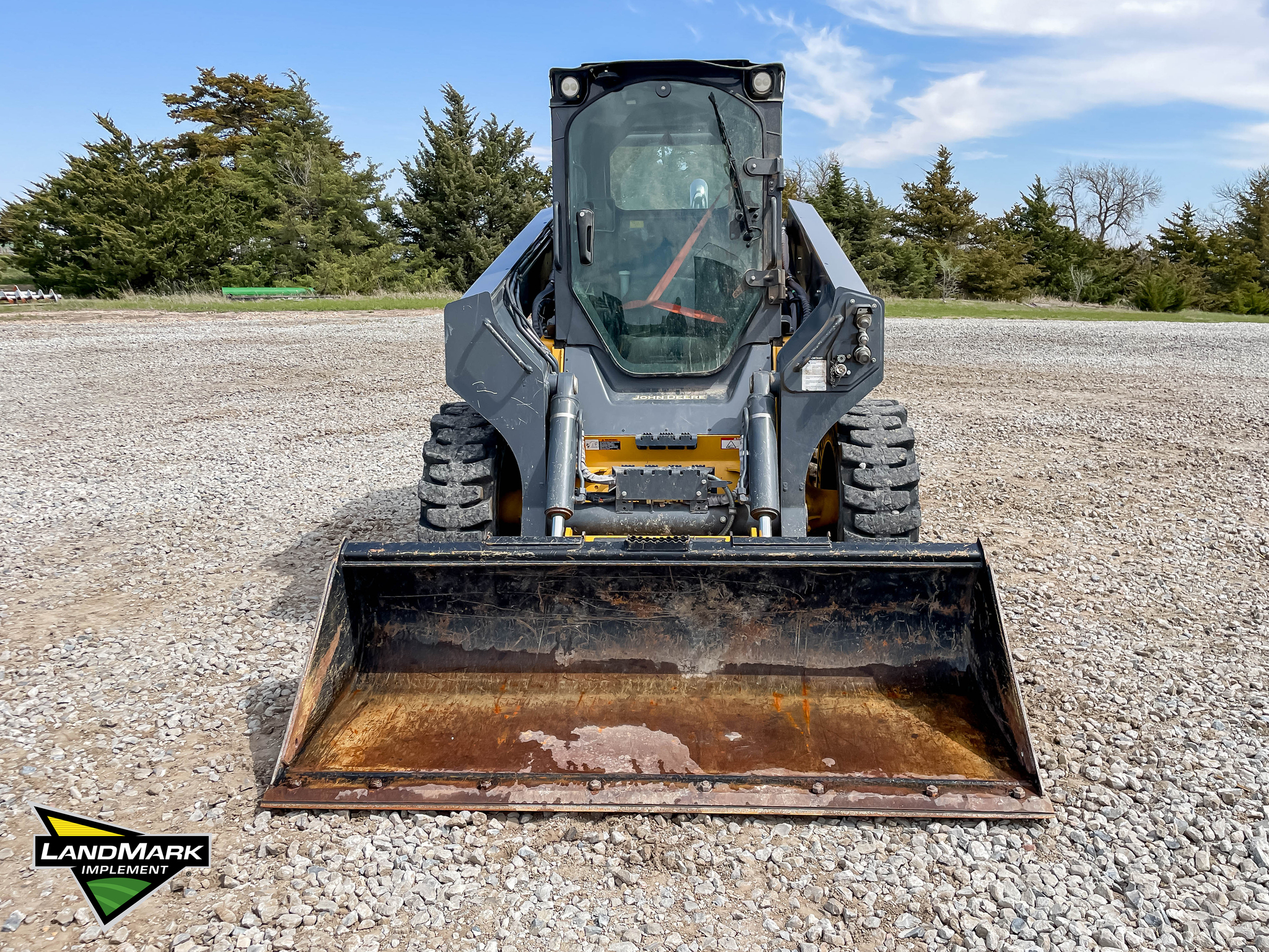  2022 John Deere 332G at LandMark in Superior, NE
