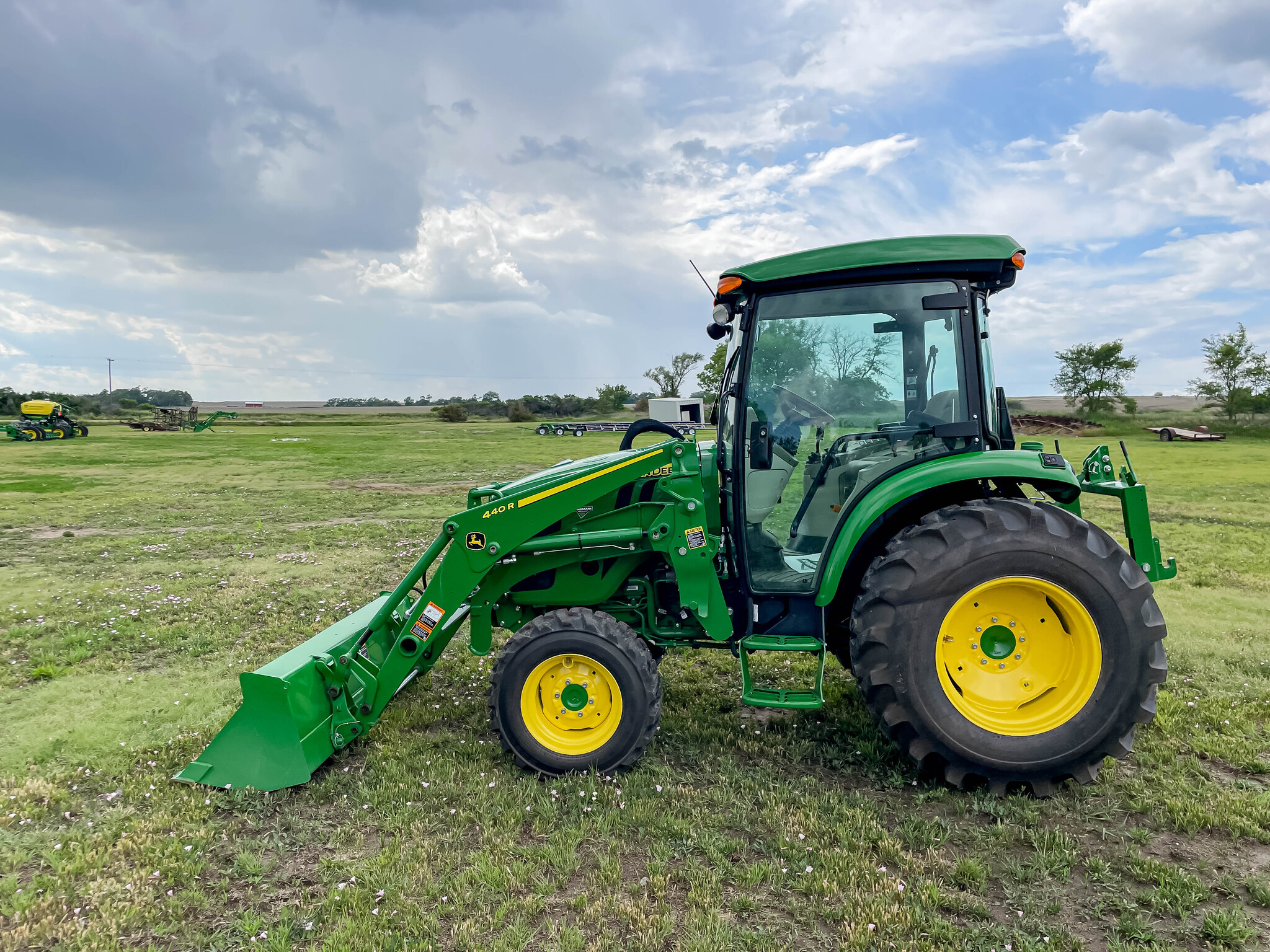  2022 John Deere 4052R at LandMark in Red Cloud, NE