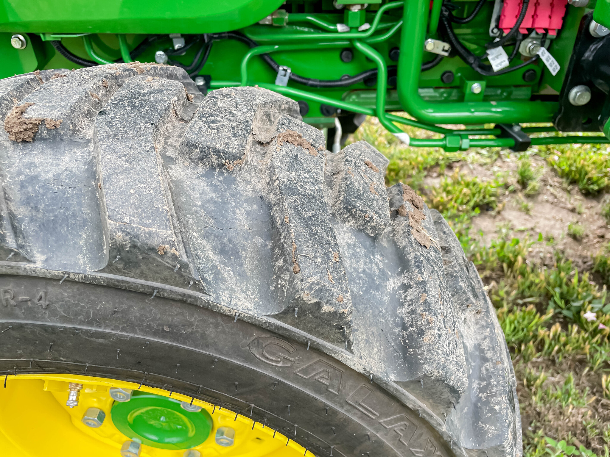  2022 John Deere 4052R at LandMark in Red Cloud, NE