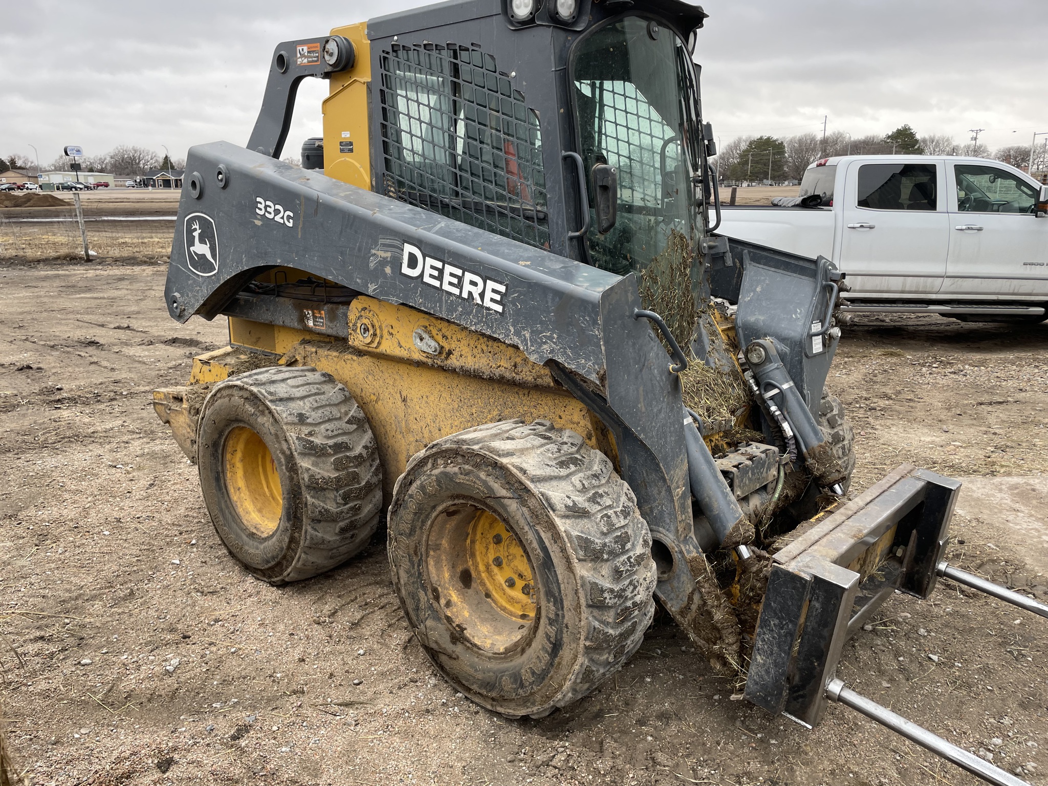  2022 John Deere 332G at LandMark in Superior, NE