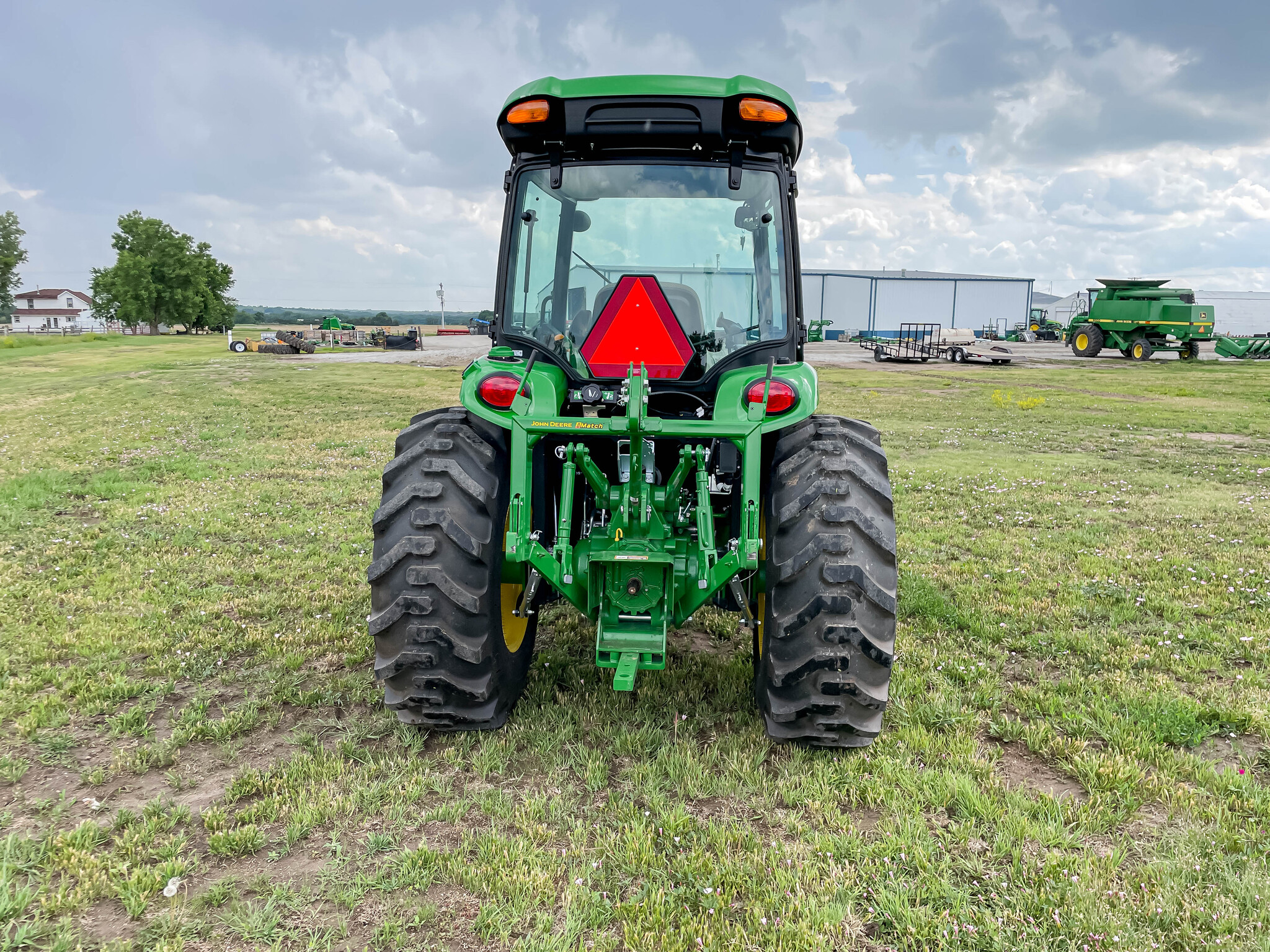  2022 John Deere 4052R at LandMark in Red Cloud, NE