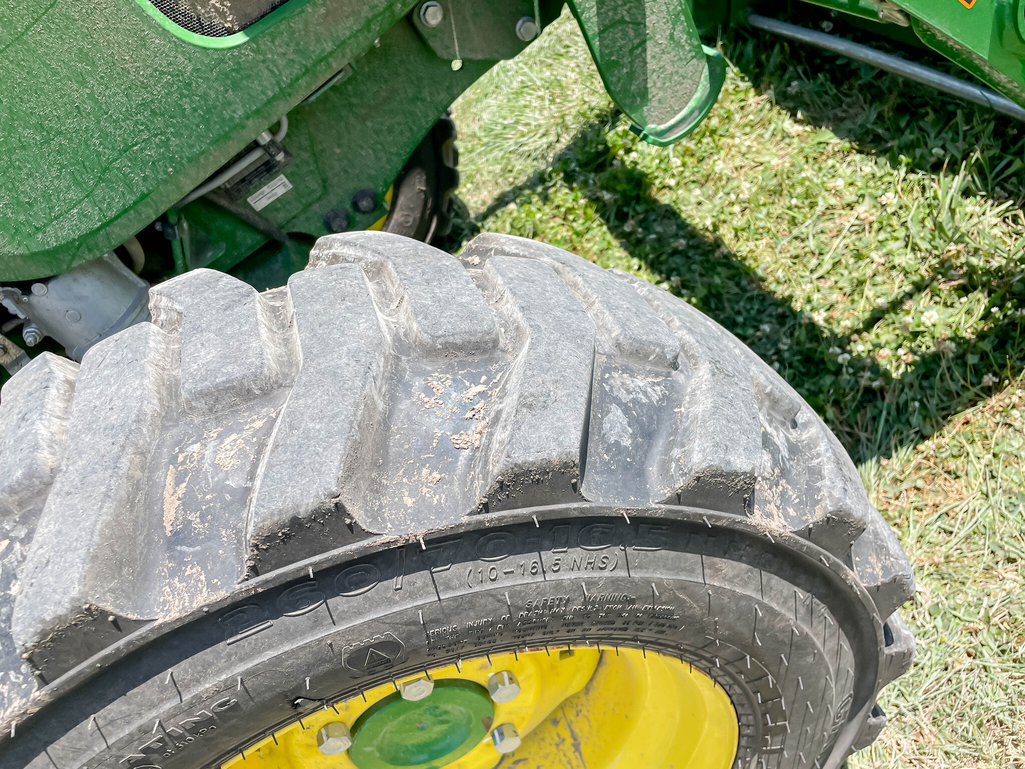  2022 John Deere 4052R at LandMark in Beatrice, NE