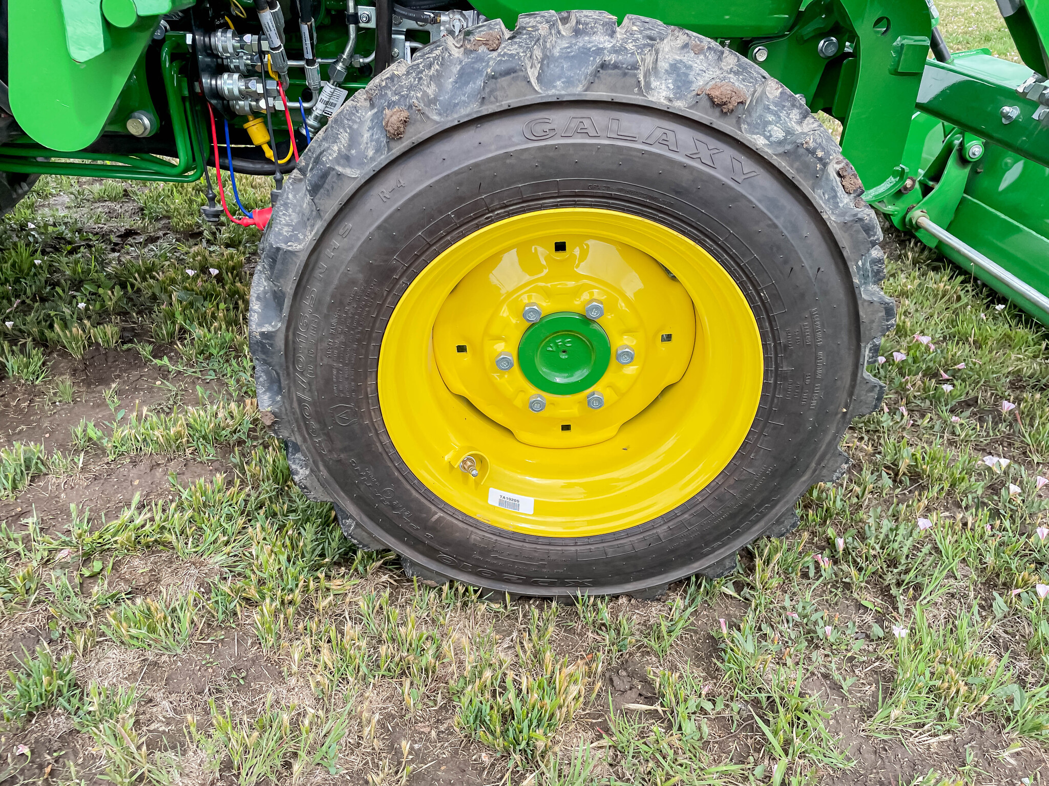  2022 John Deere 4052R at LandMark in Red Cloud, NE