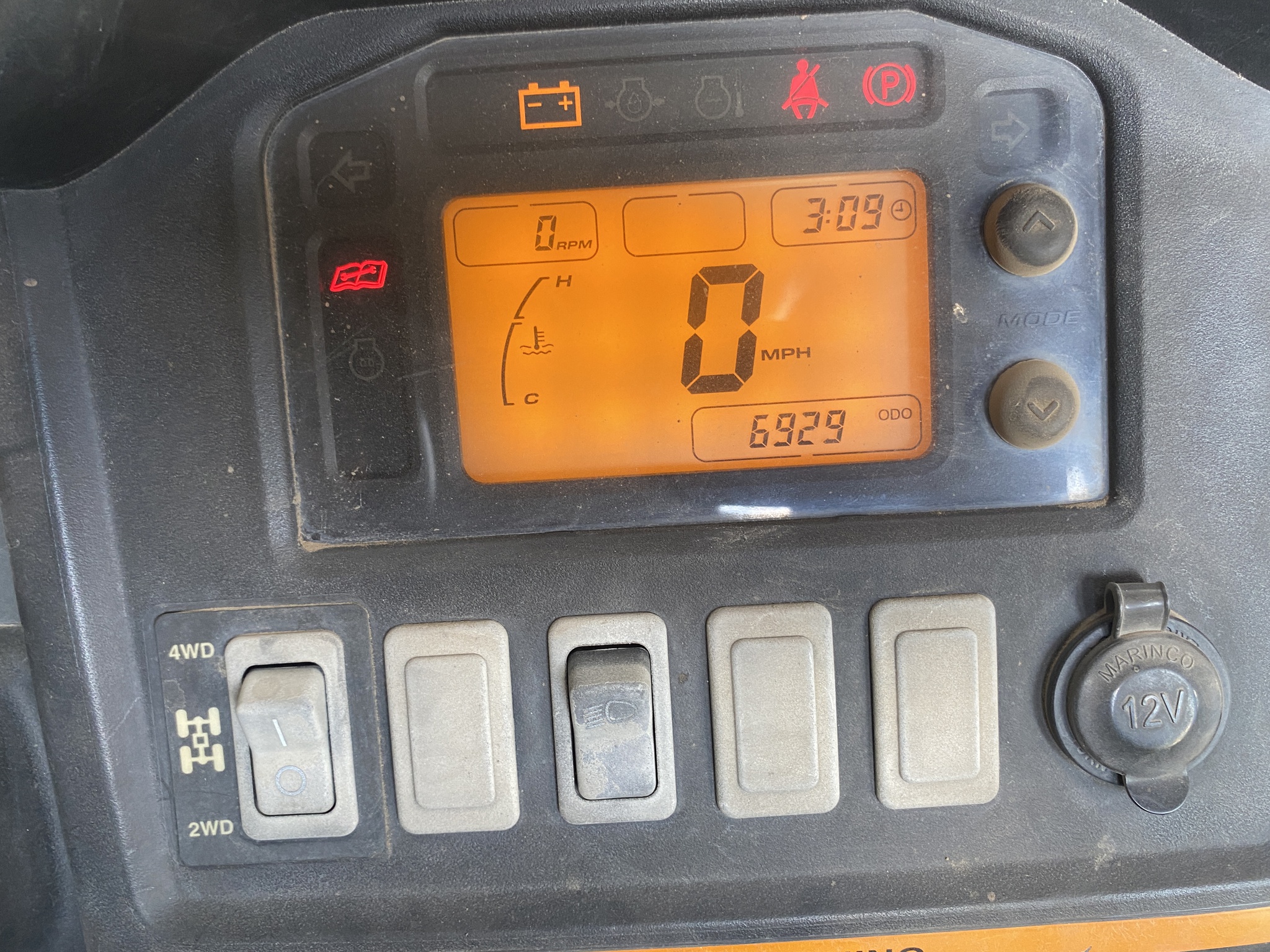  2011 John Deere XUV 825I GREEN at LandMark in Superior, NE