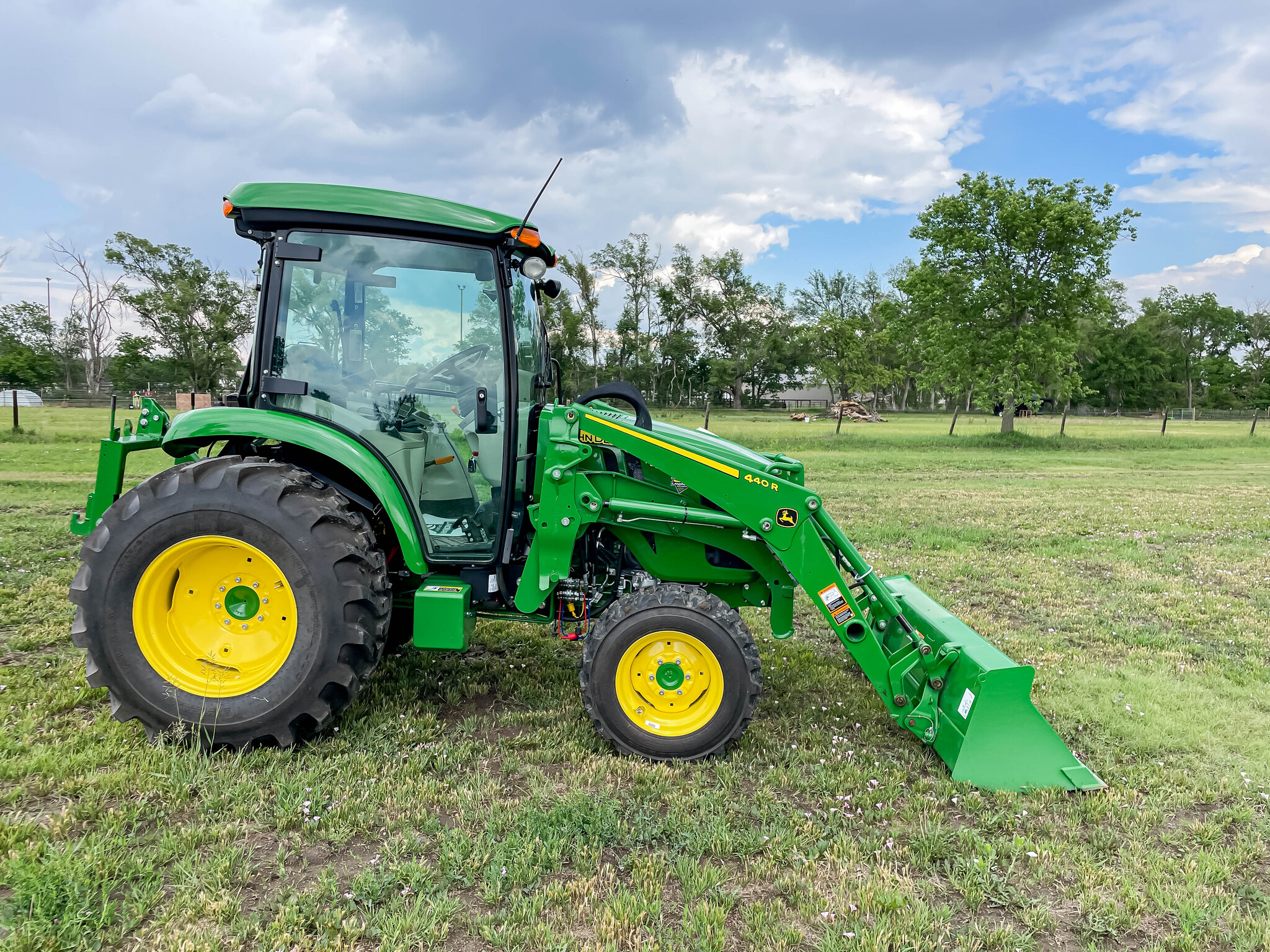  2022 John Deere 4052R at LandMark in Red Cloud, NE