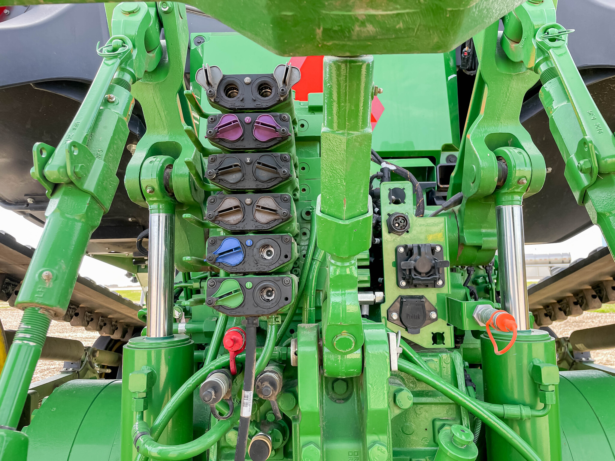  2022 John Deere 8RT 370 at LandMark in Minden, NE