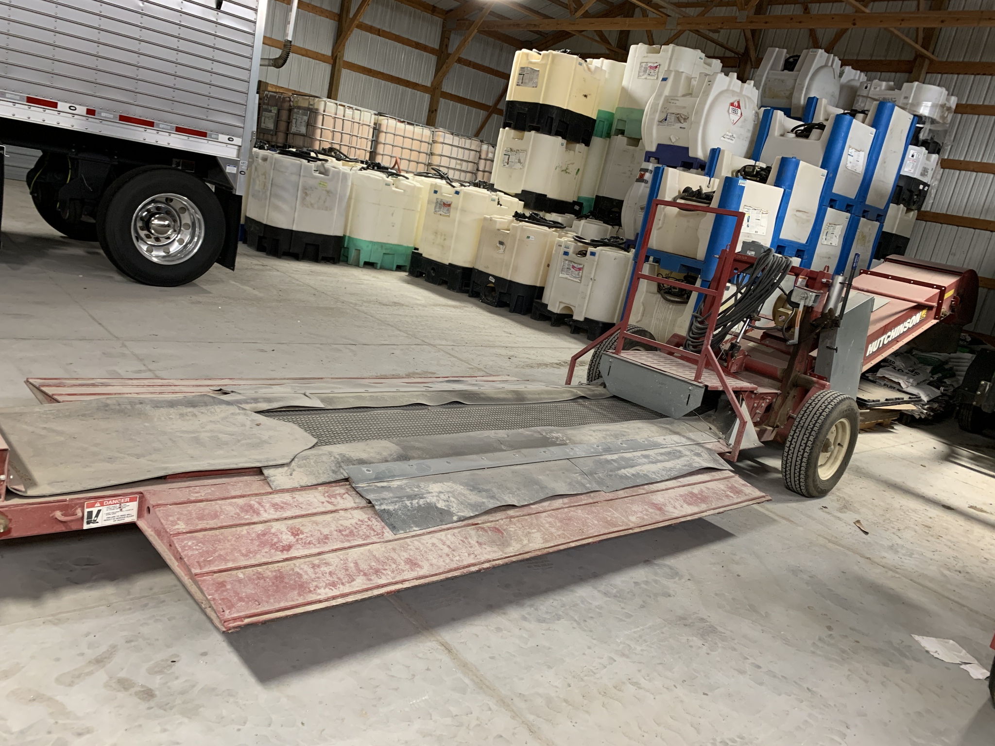   Hutchinson Mayrath Drive Over Belt Conveyor at LandMark in Hebron, NE