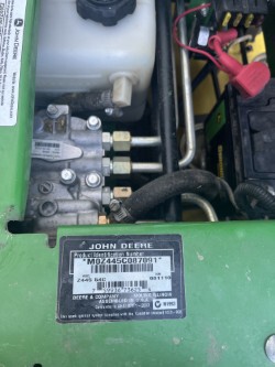  2010 John Deere Z445 at LandMark in Gothenburg, NE