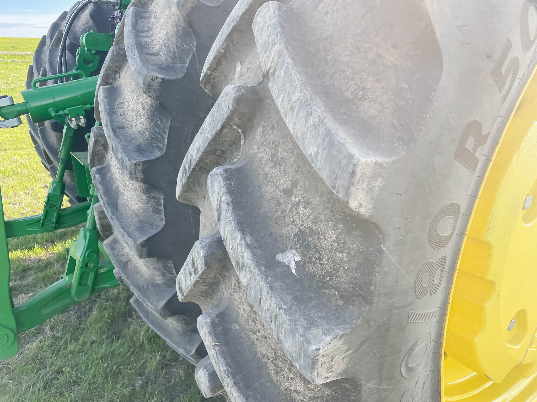  2023 John Deere 8R 370 at LandMark in Hastings, NE