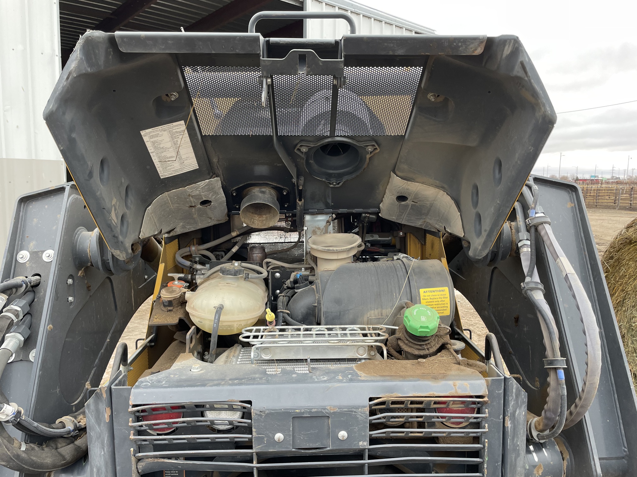  2022 John Deere 332G at LandMark in Superior, NE