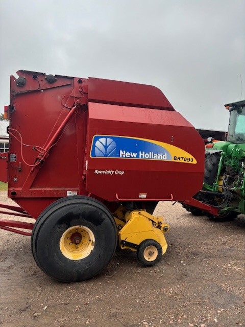  2012 NEW HOLLAND BR7090 at LandMark in Phillipsburg, KS