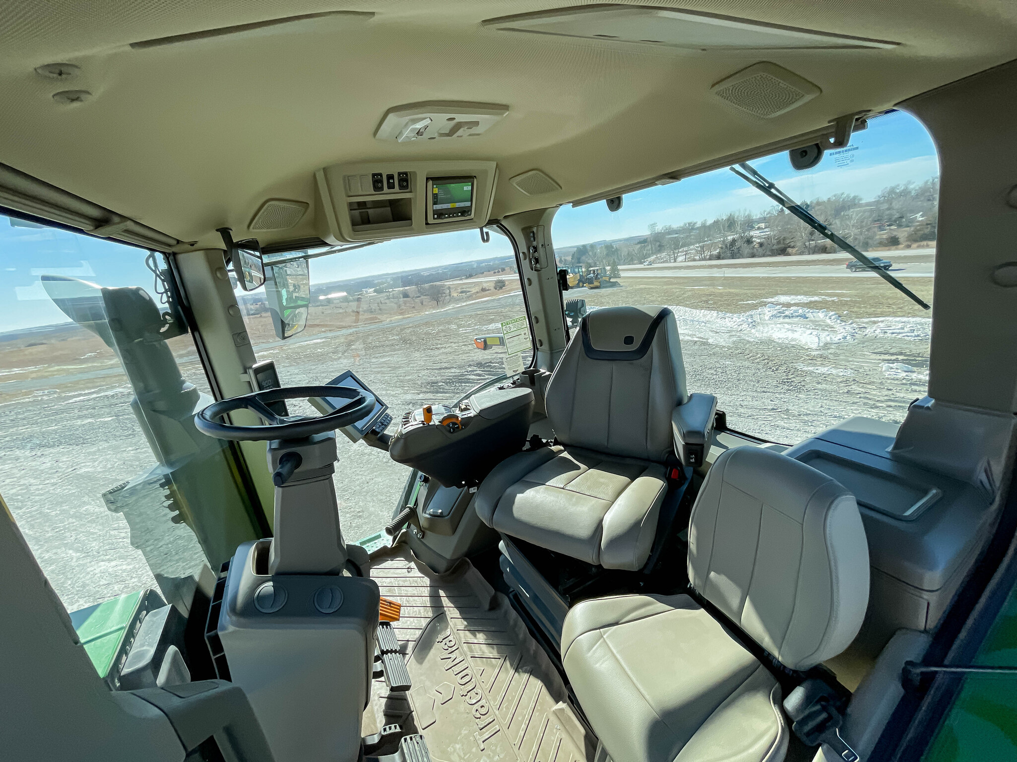  2023 John Deere 8R 370 at LandMark in Hebron, NE