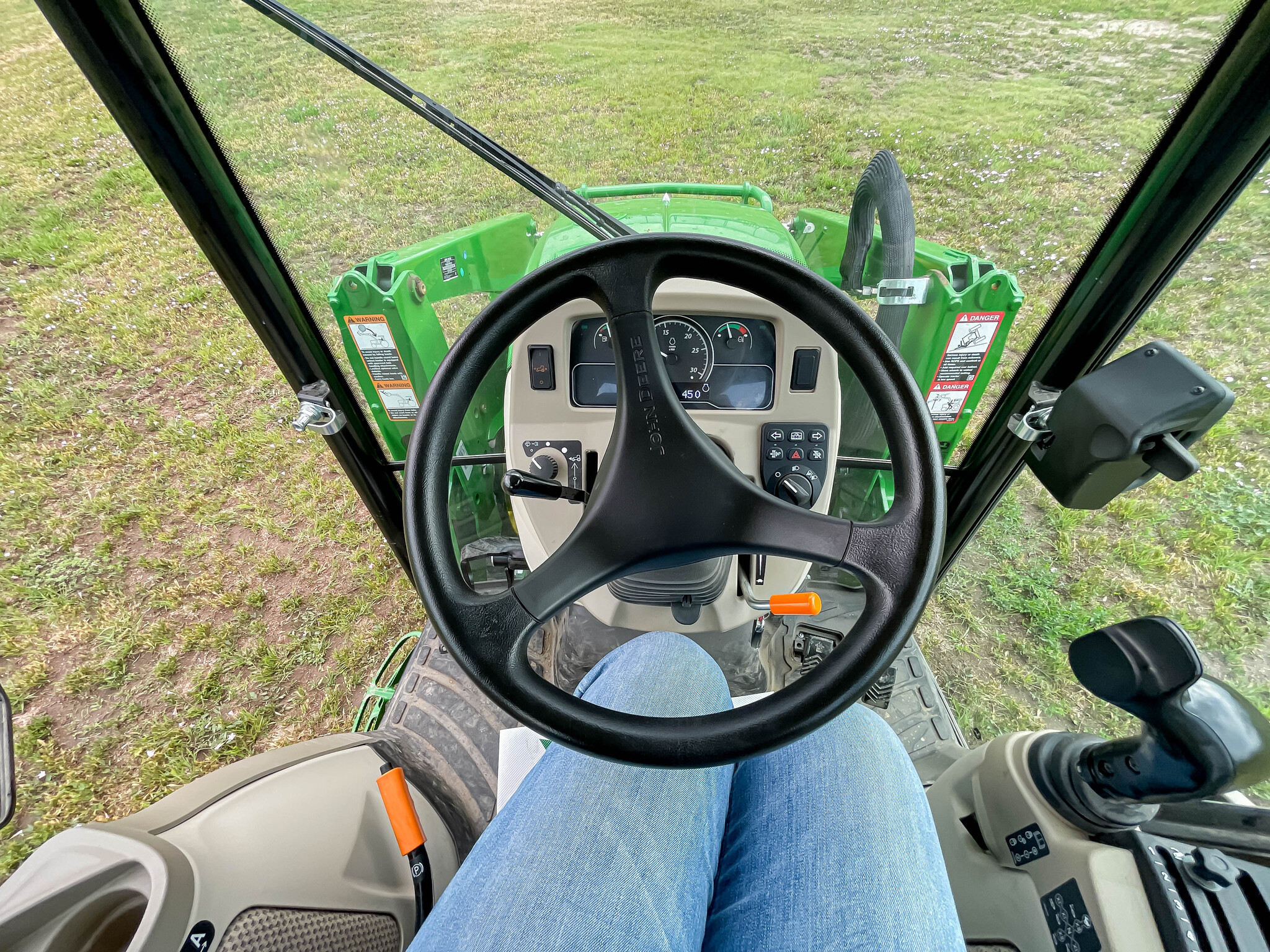  2022 John Deere 4052R at LandMark in Red Cloud, NE