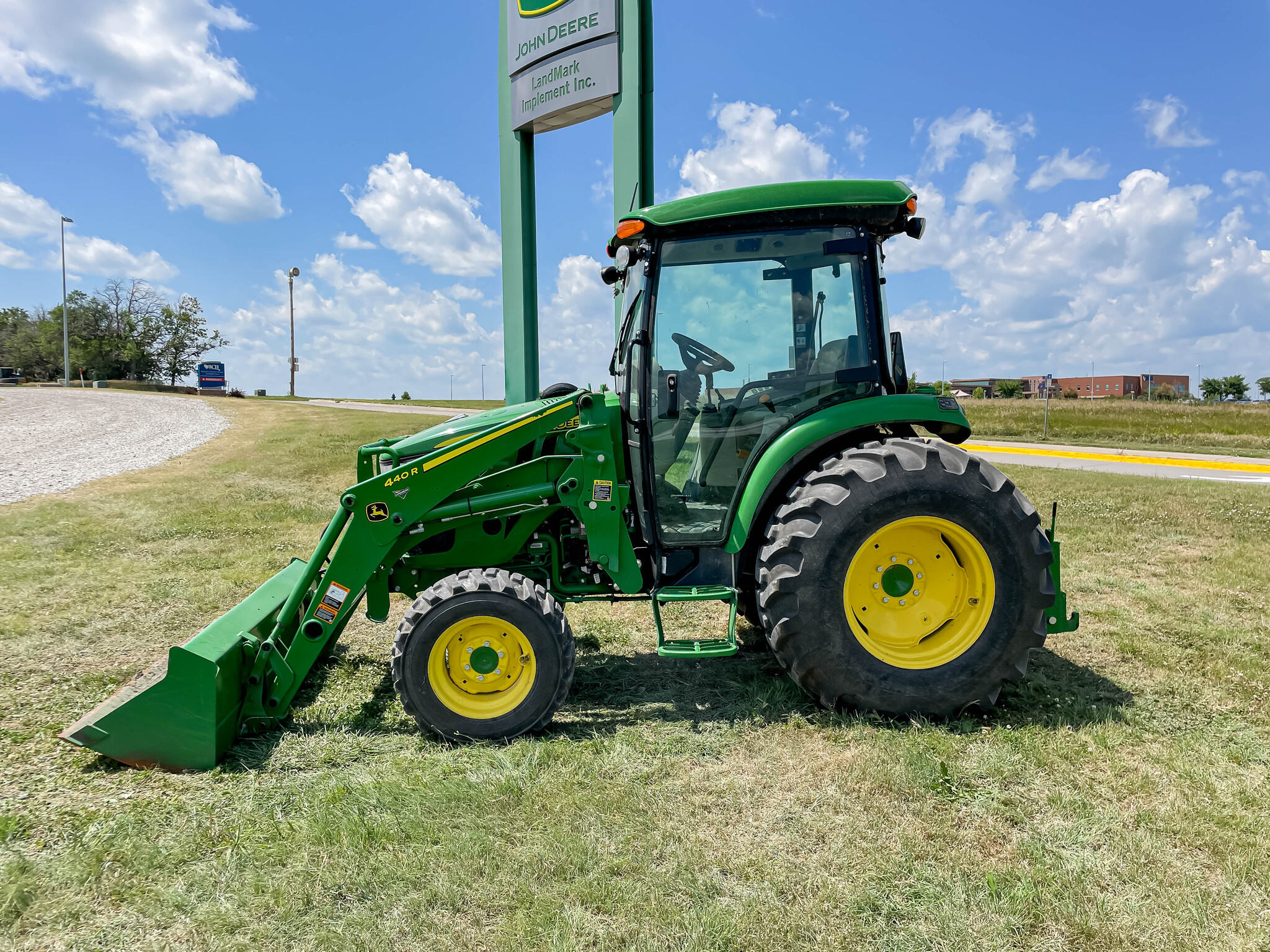  2022 John Deere 4052R at LandMark in Beatrice, NE